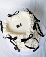Classic Vintage Cake - Image 2