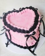 Classic Vintage Cake - Image 4