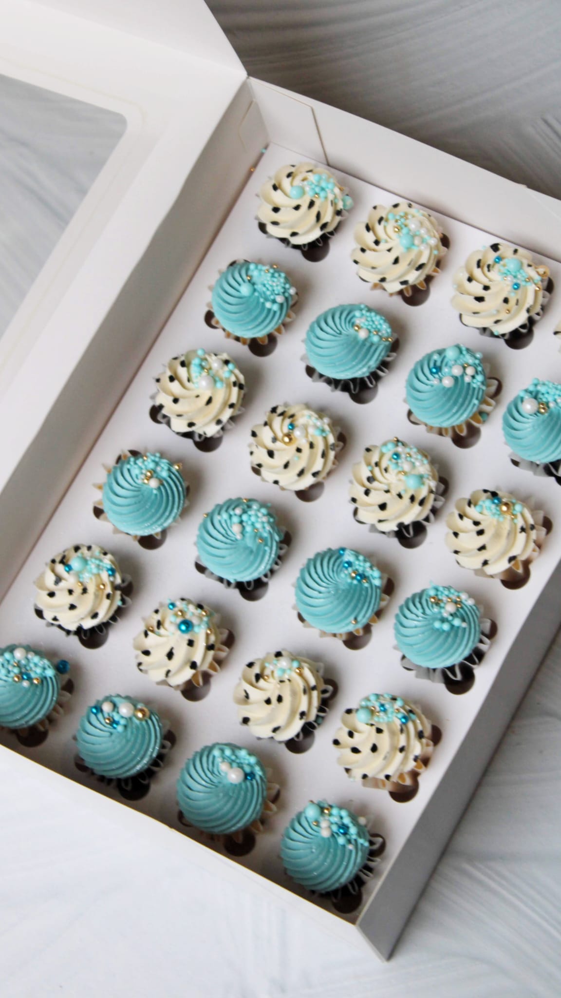 Dalmatian cupcakes1 Dalmatian Cupcakes - Image 1