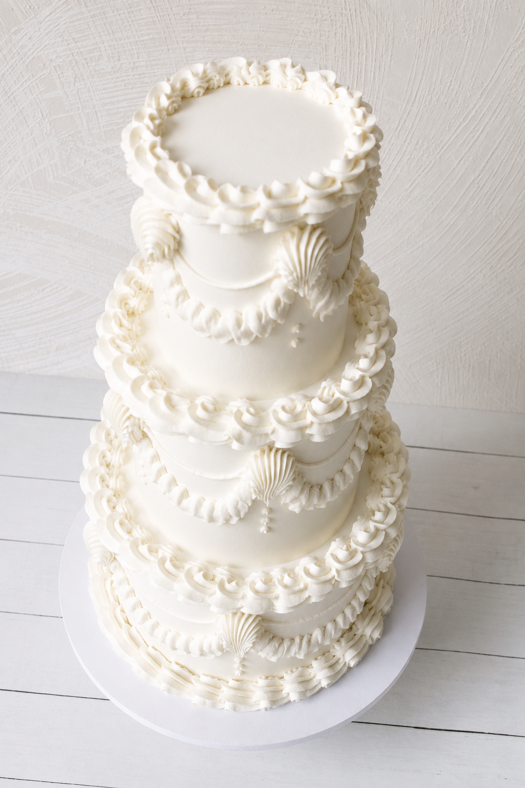 file_000000004c5081fa8ec1898774abd594 Classic vintage three tier - Image 1